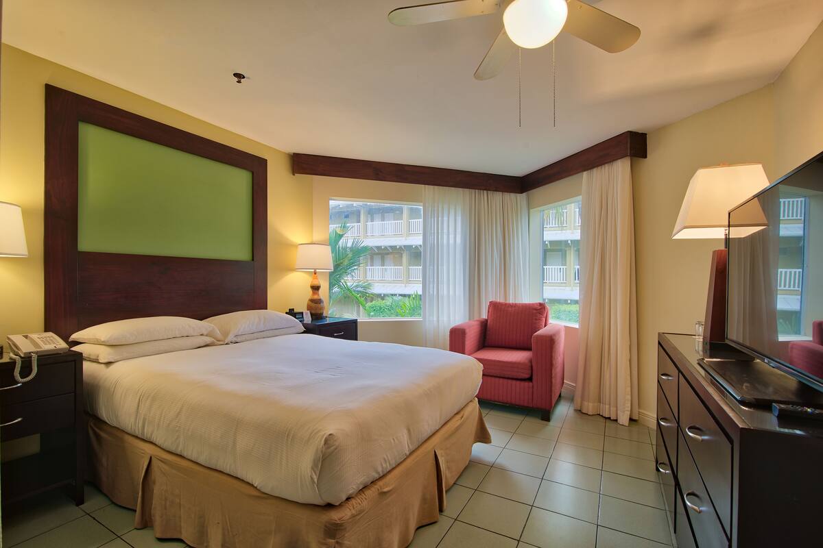 Premium bedding, down comforters, pillowtop beds, in-room safe