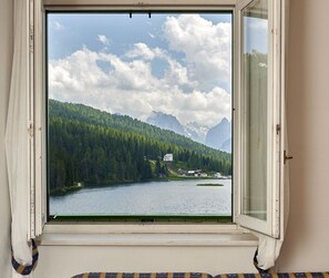 Standard Double or Twin Room, Lake View | Lake view