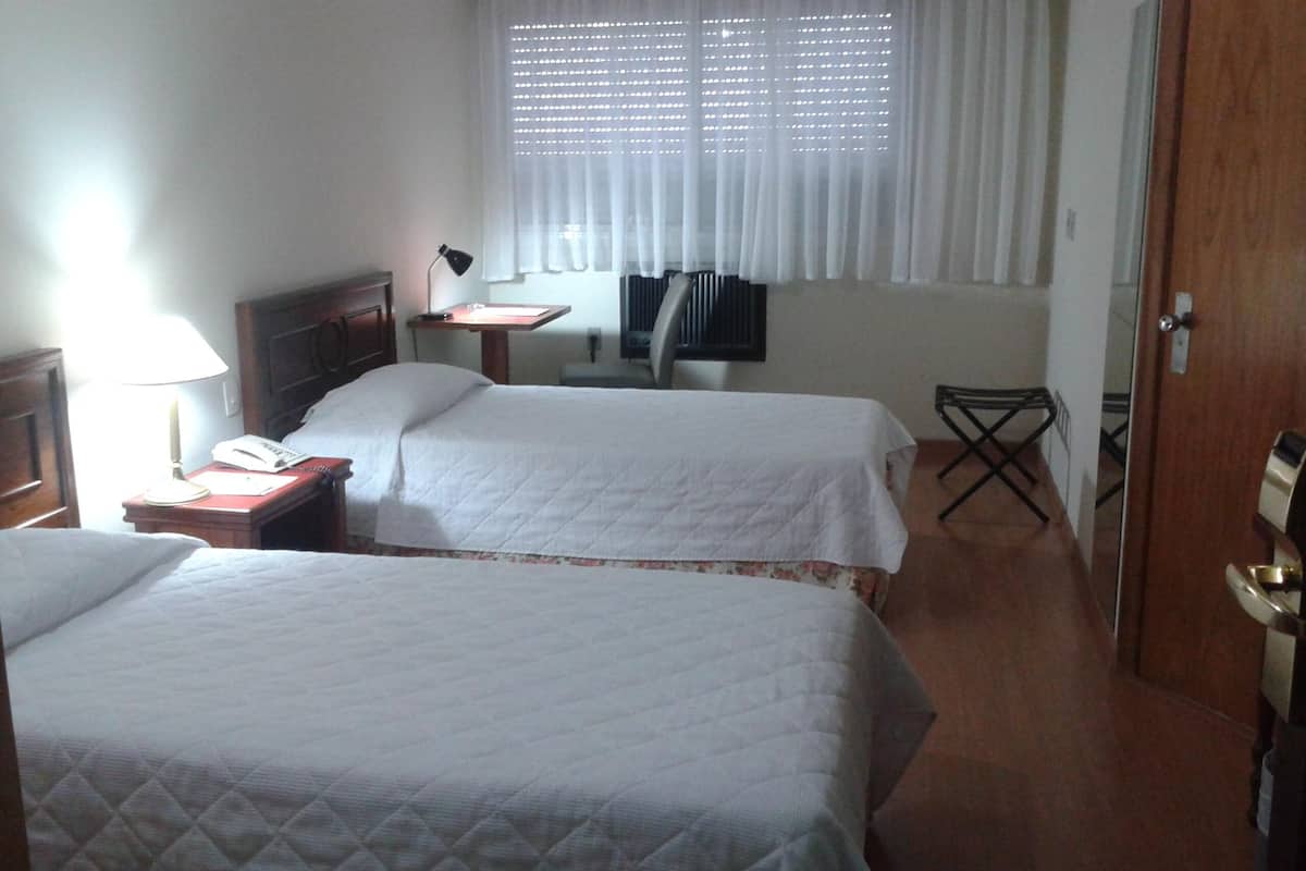 Minibar, desk, soundproofing, free WiFi