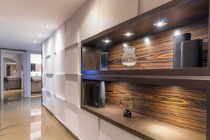 Presidential Studio Suite | Minibar, in-room safe, blackout curtains, iron/ironing board