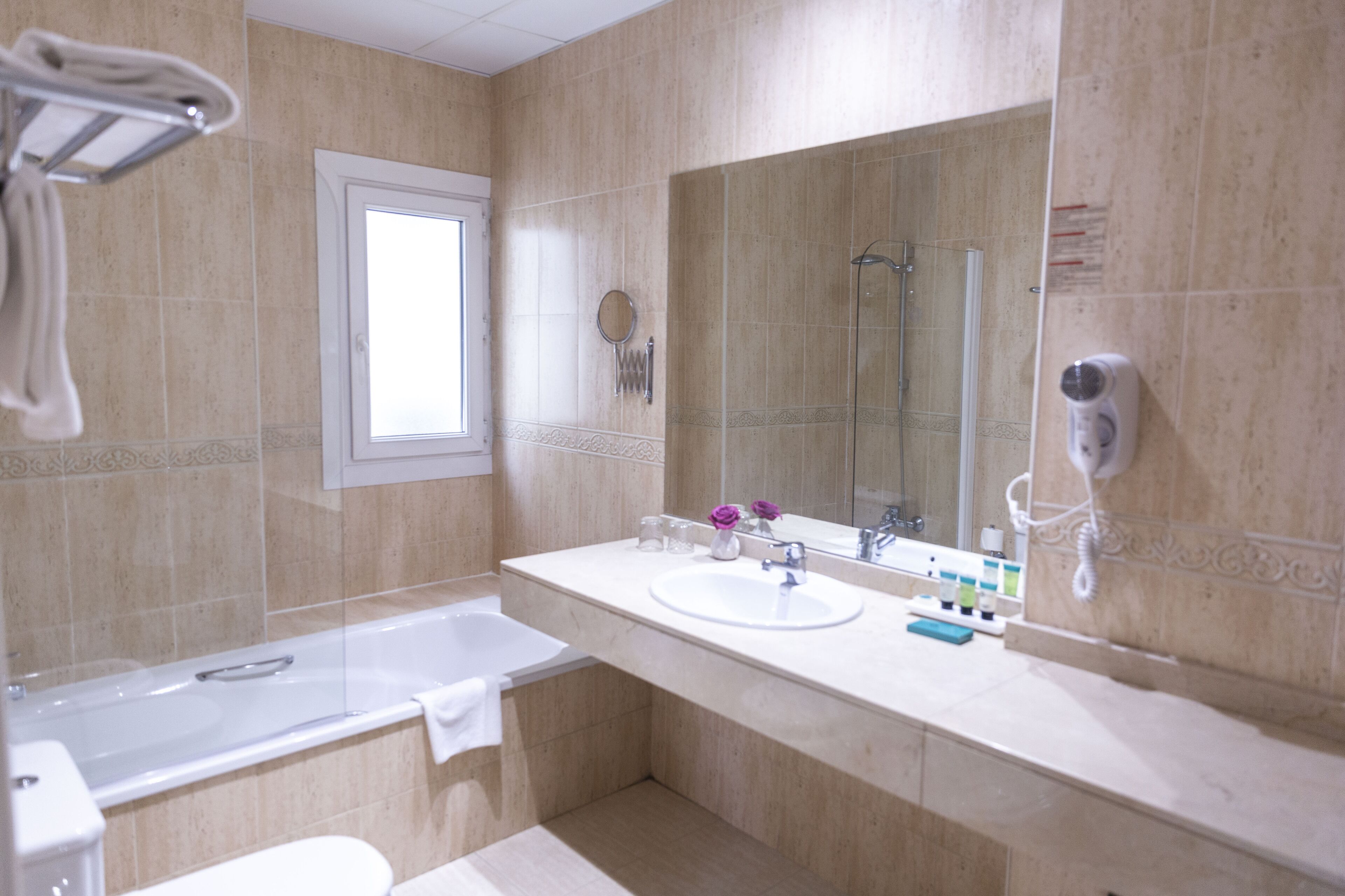 Photo - Hotel Serrano