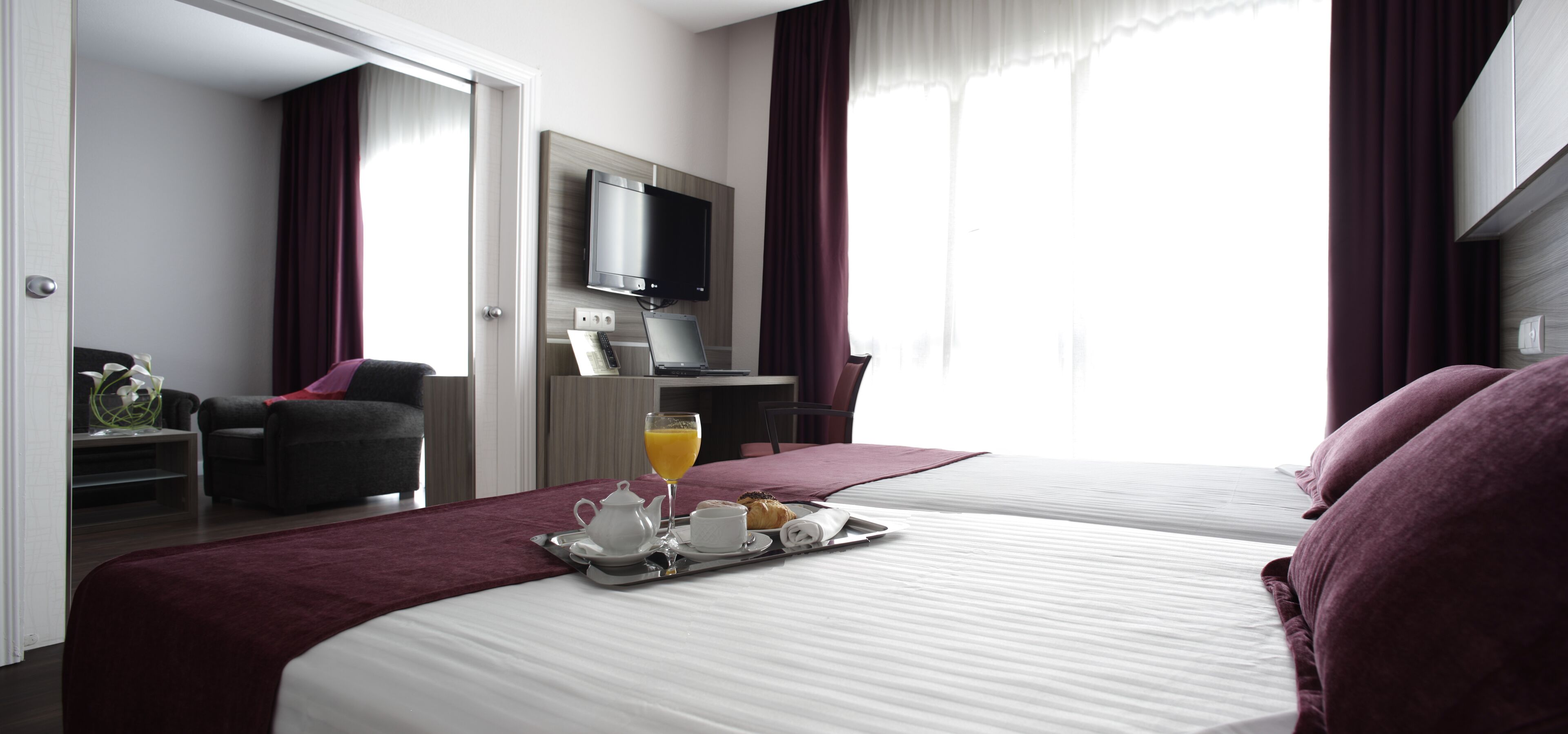 Photo - Hotel Serrano