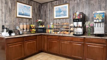 Free daily continental breakfast