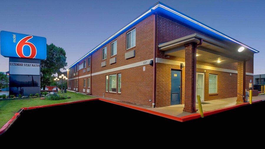Motel 6 Tulsa, OK - CENTRAL