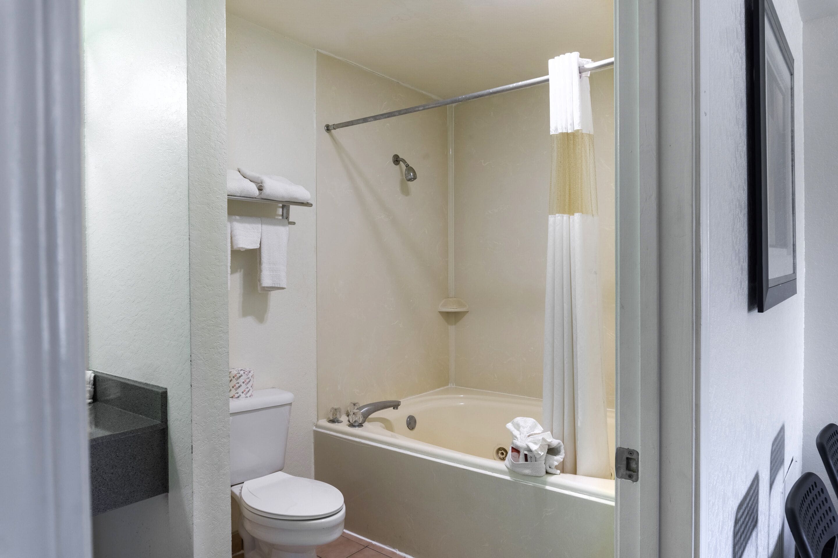 Shower, free toiletries, hair dryer, towels