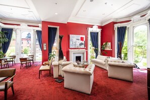 Tägliches inbegriffenes nach Wunsch zubereitetes Frühstück