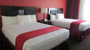 Meja, langsir/tirai gelap terus, seterika/papan seterika, Wi-fi percuma