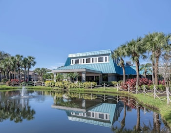 Hotel Exterior at Hilton Vacation Club Aqua Sol Orlando West