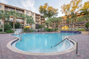 2 outdoor pools, pool umbrellas, pool loungers