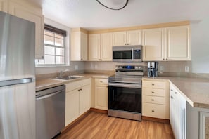 Coffee/tea maker, dining tables