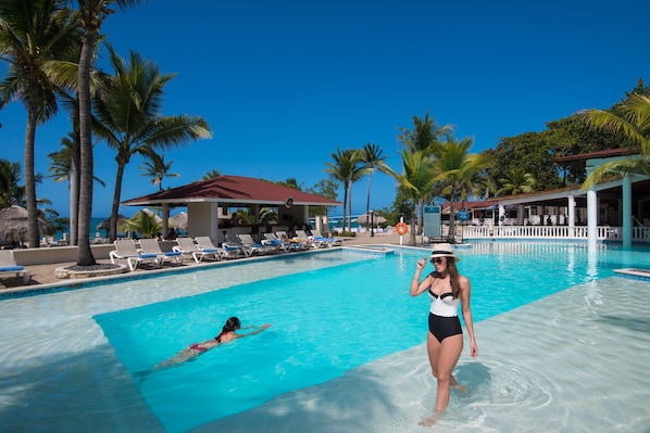 11 piscines a l'aire lliure i gandules