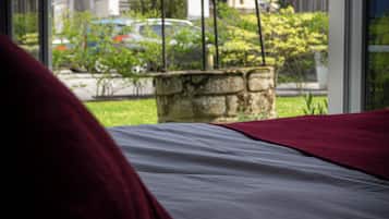 Literie de qualité supérieure, coffres-forts dans les chambres, bureau