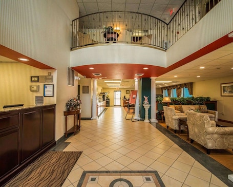 Lobby. Comfort Inn & Suites Morganton South