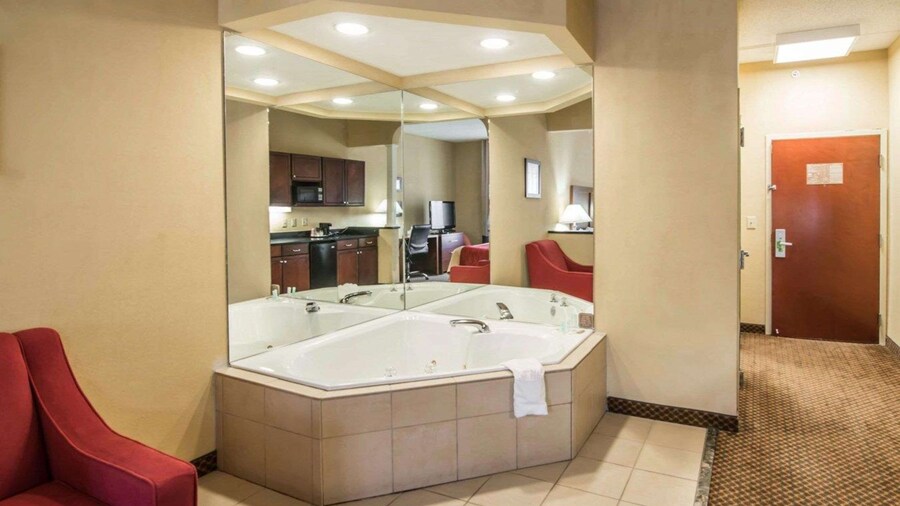 Comfort Inn & Suites Morganton South