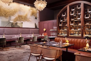 Dinner served - The Marcus Whitman Hotel (Walla Walla)