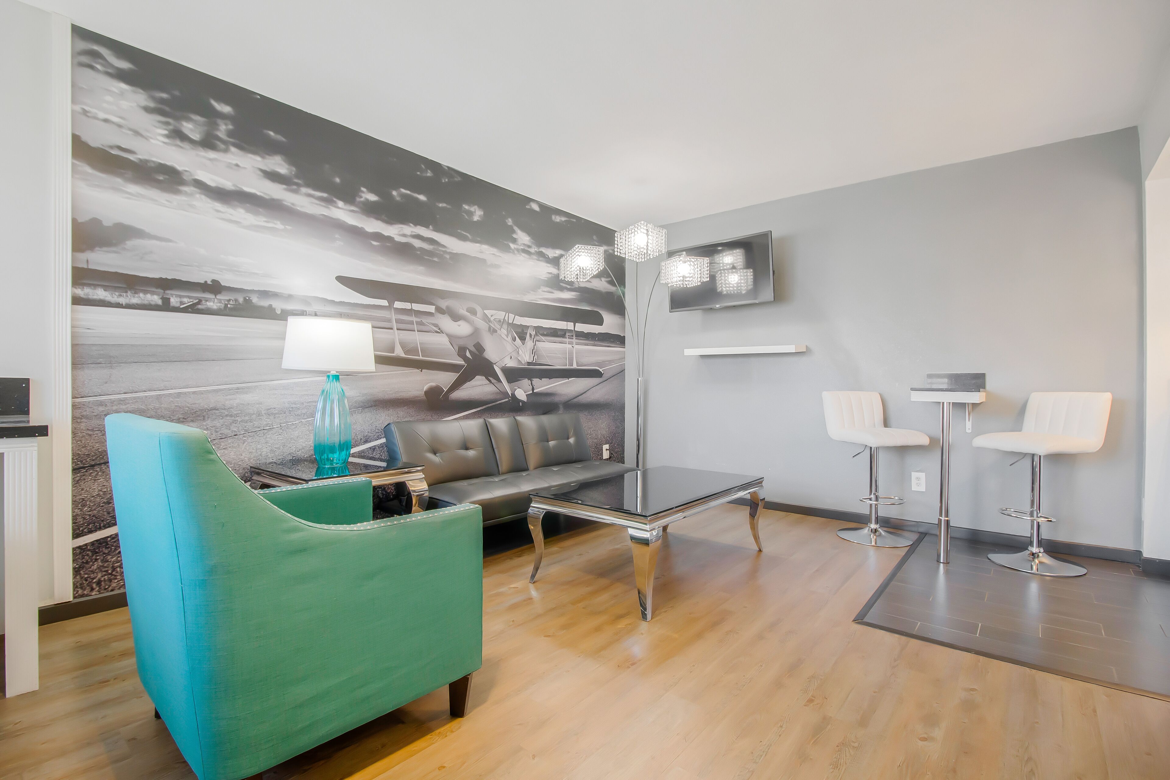 Suíte, 1 quarto, cozinha americana (King) | Área de estar | TV LCD