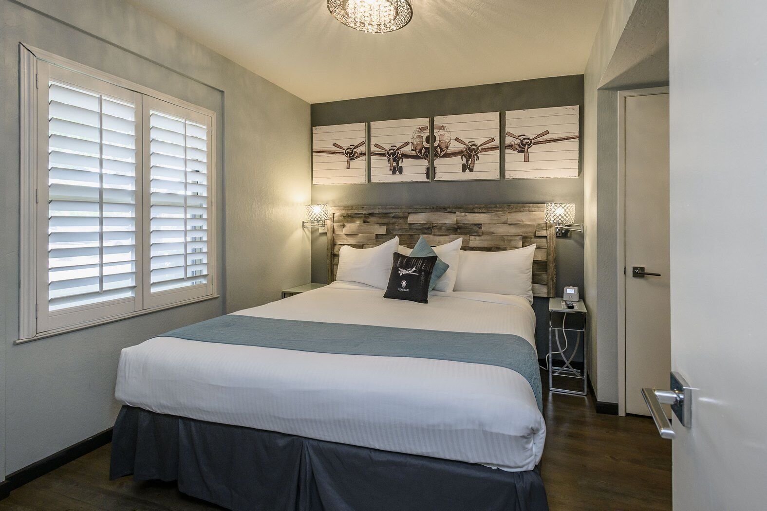 Camas con pillow-top, minibar y escritorio 