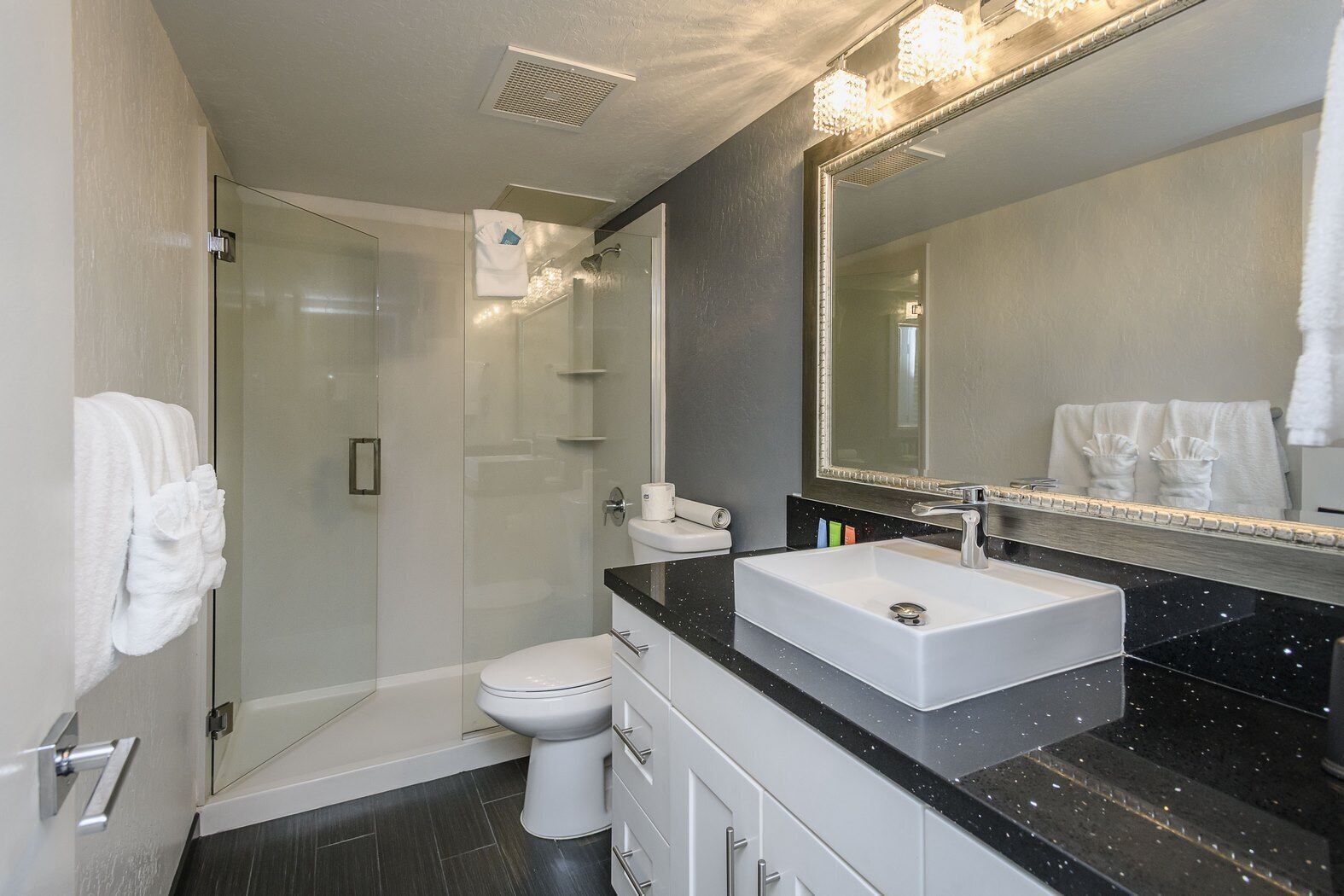 Foto - Lions Gate Hotel