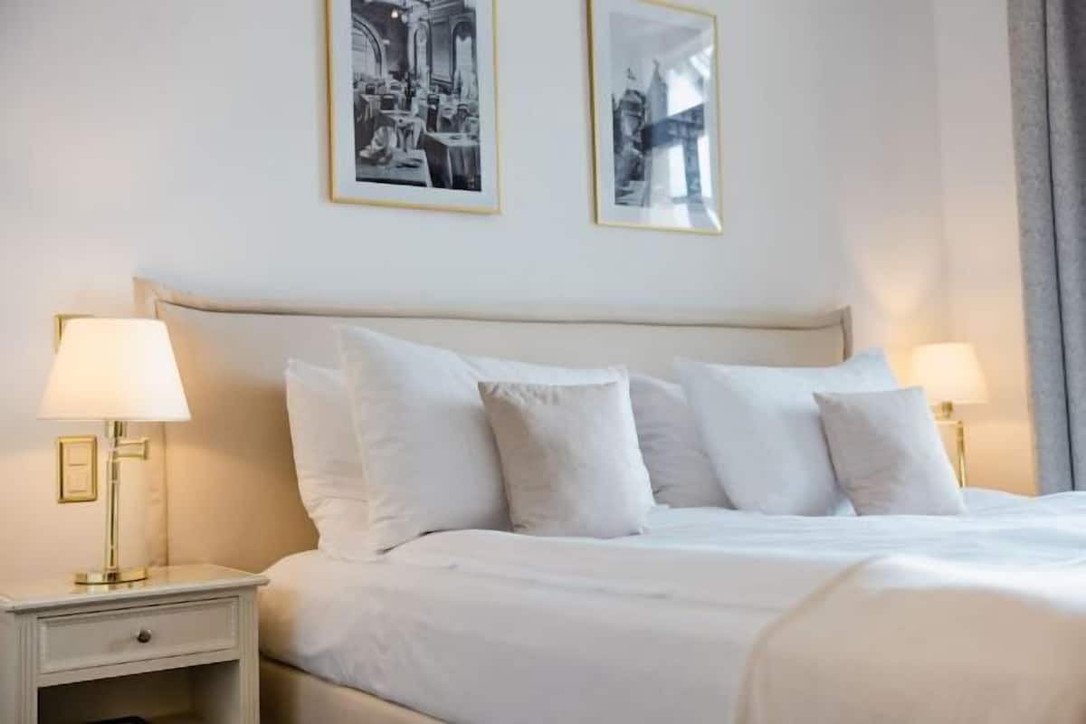 Premium bedding, minibar, in-room safe, individually decorated