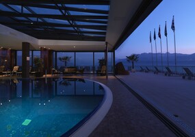 Indoor pool, pool loungers