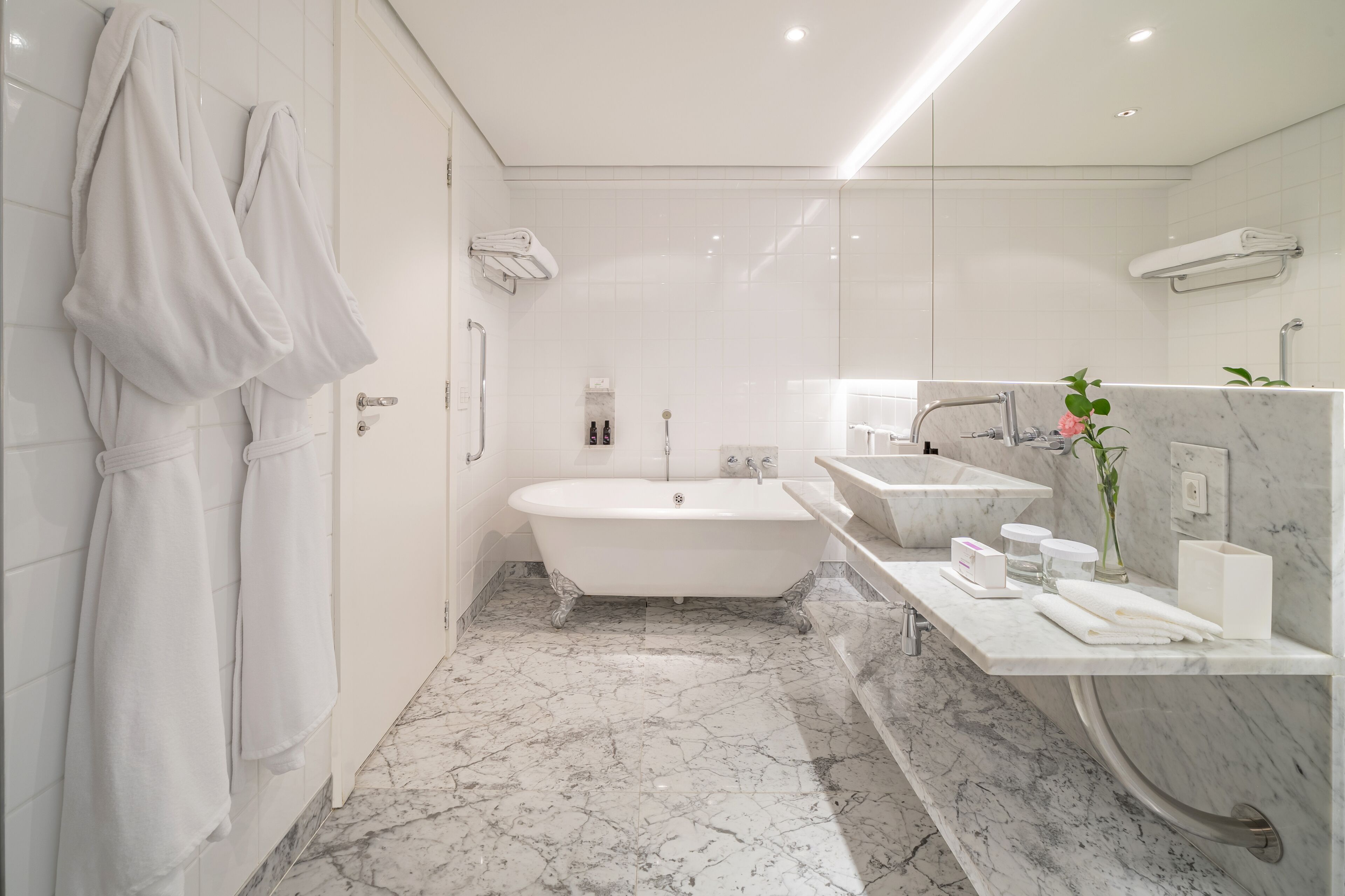 emiliano suite | bathroom | shower, free toiletries, hair dryer, bidet