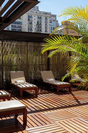 Behandlingsrom for par, badstue, kroppsbehandlinger og aromaterapi