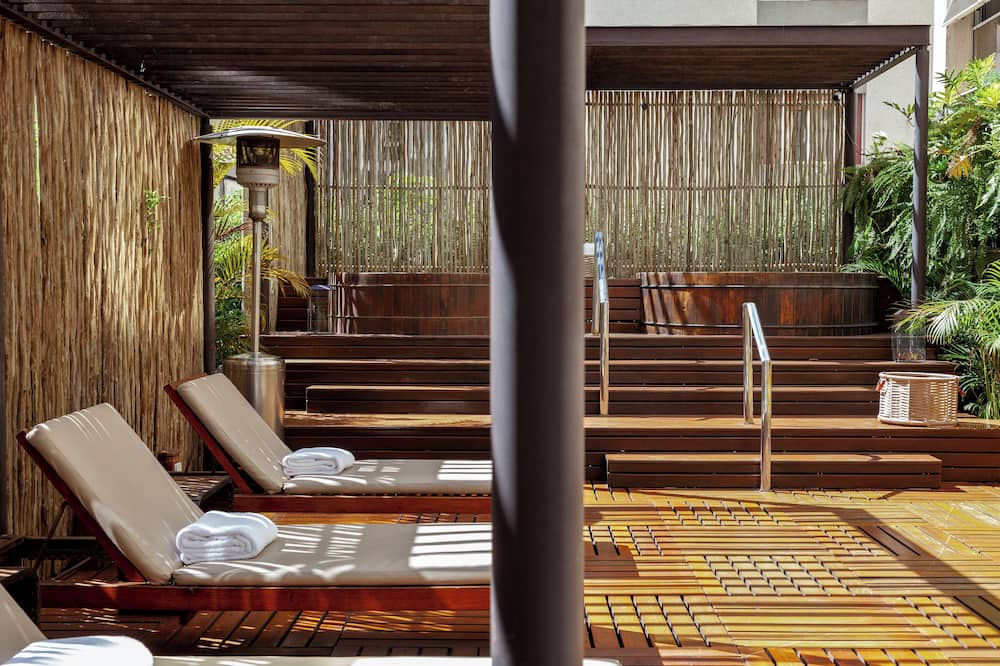 Hotel Emiliano