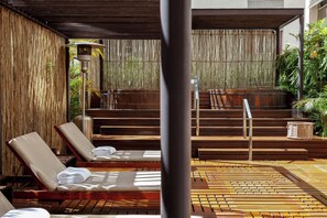 Salas para tratamentos a dois, sauna seca, tratamentos corporais