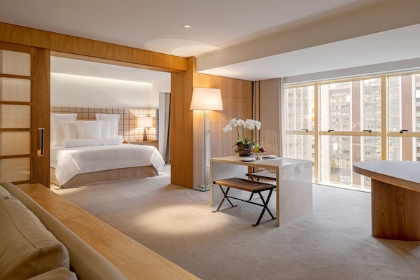Suíte Emiliano | 1 quarto, roupas de cama premium, frigobar, cofres nos quartos