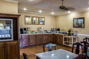 Free continental breakfast