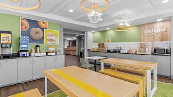 Free daily continental breakfast