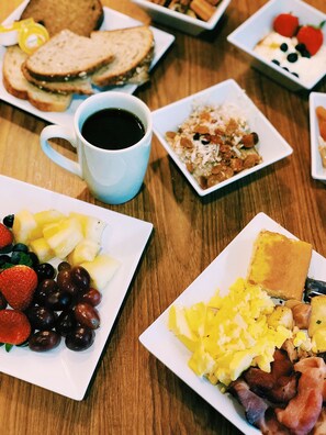 Free daily buffet breakfast