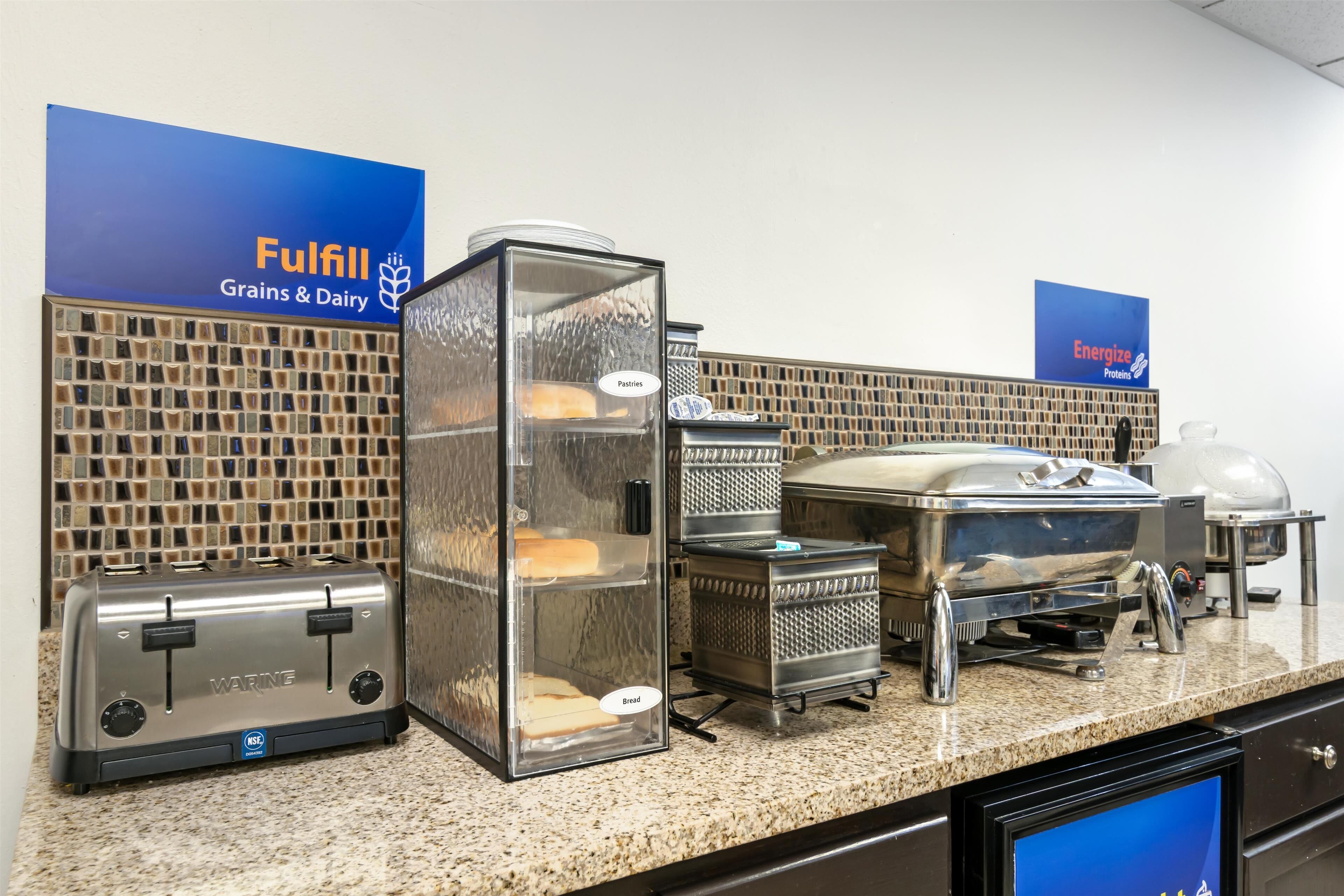 free daily continental breakfast