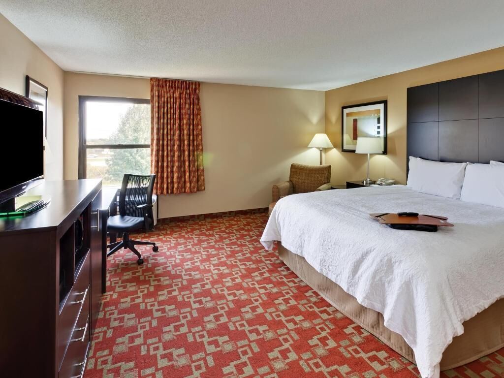 In-room safe, desk, iron/ironing board, free WiFi