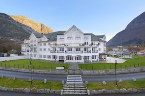 Exterior - Vøringfoss Hotel (Eidfjord)