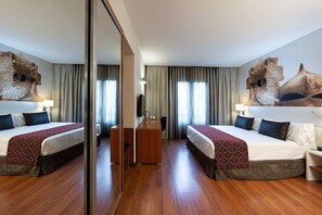 1 bedroom, minibar, in-room safe, desk