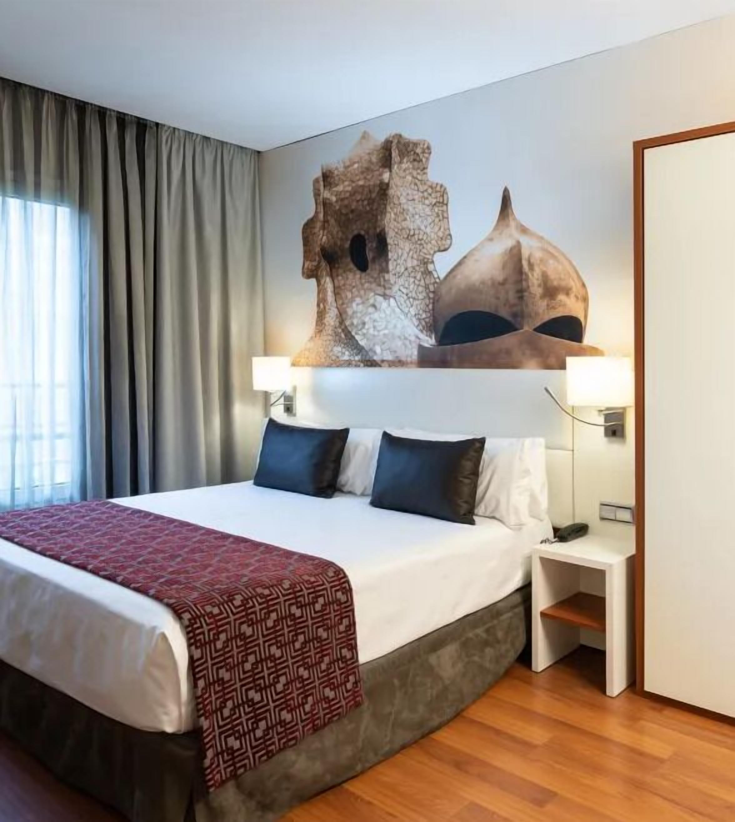 Ropa de cama de alta calidad y minibar 