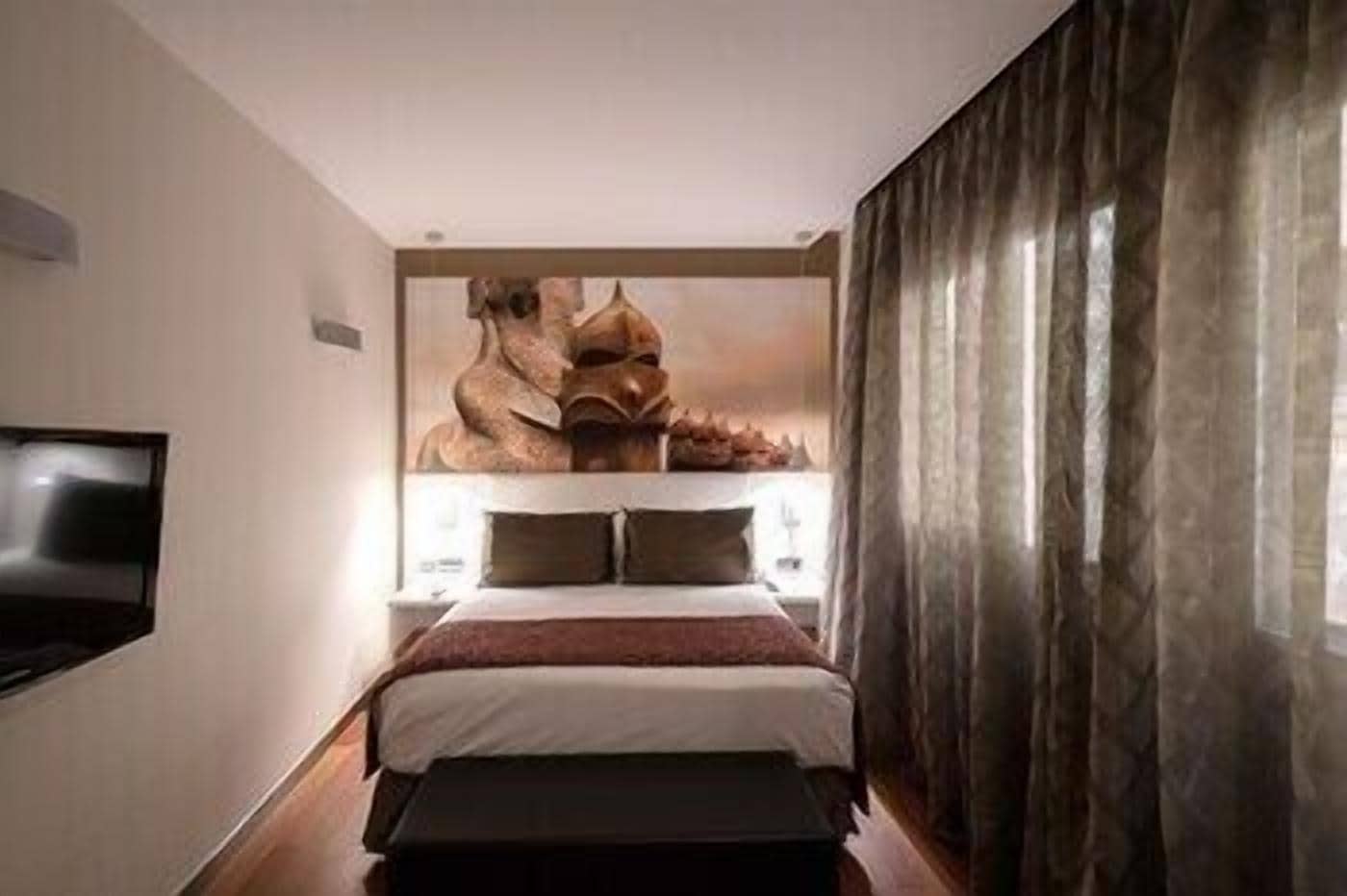 Ropa de cama de alta calidad y minibar 