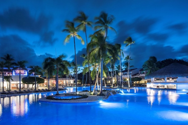 3 Außenpools, Liegestühle