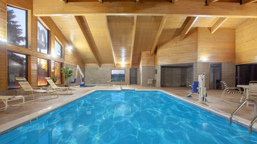 AmericInn by Wyndham Albert Lea