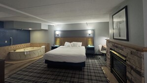 Studiosuite, 1 kingsize-seng, ikke-røyk | Skrivebord, skrivebord for bærbar PC og blendingsgardiner