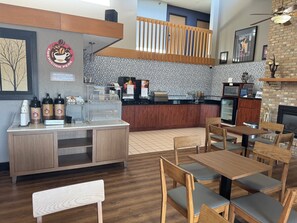 Free daily continental breakfast