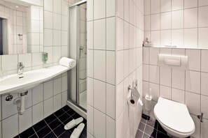Shower, free toiletries, hair dryer, towels