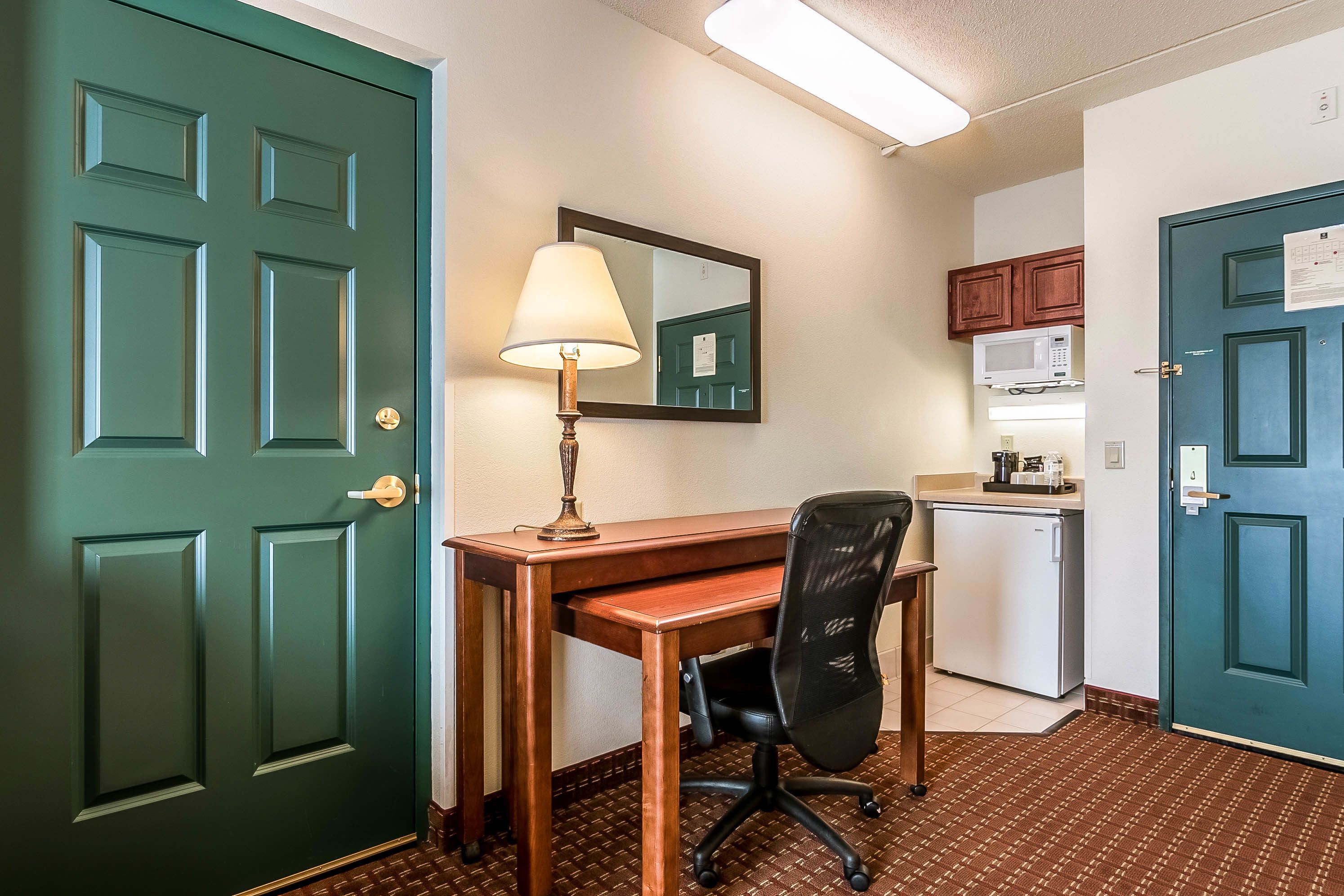 hypo-allergenic bedding, in-room safe, desk, laptop workspace