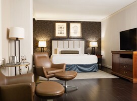 Deluxe Room, 1 King Bed