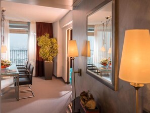 Hypo-allergenic bedding, down duvets, minibar, in-room safe - Sunday an der Kongresshalle Augsburg (Augsburg)