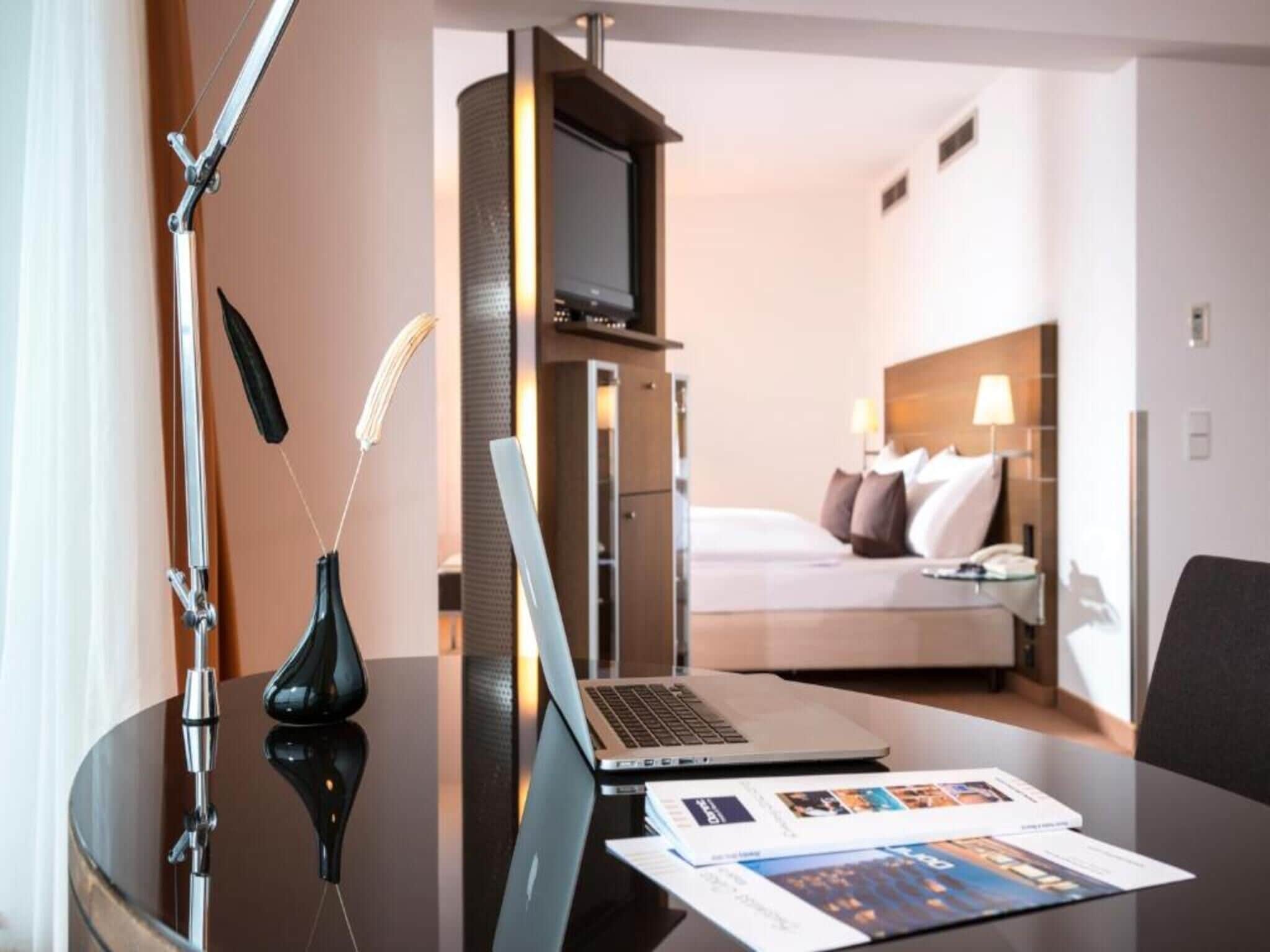 Comfort-Doppelzimmer (Floors 6-9) | Allergikerbettwaren, Daunenbettdecken, Minibar, Zimmersafe