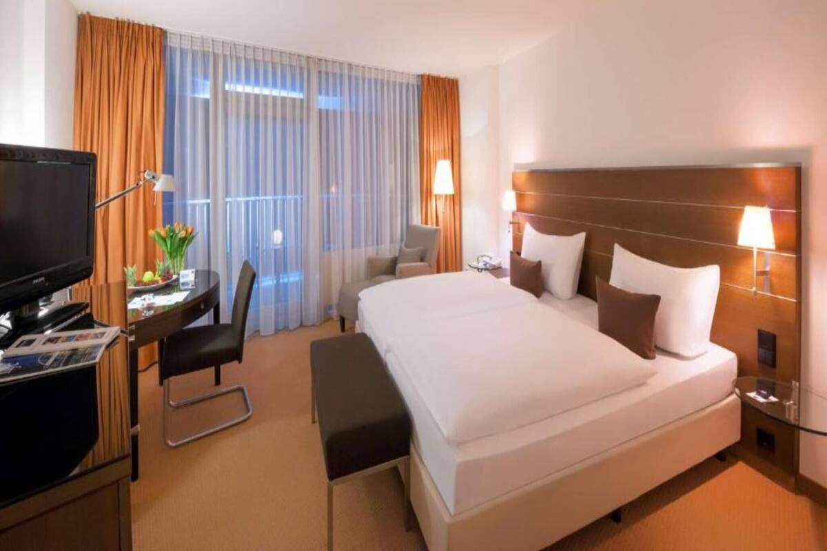 Hypo-allergenic bedding available, down comforters, minibar