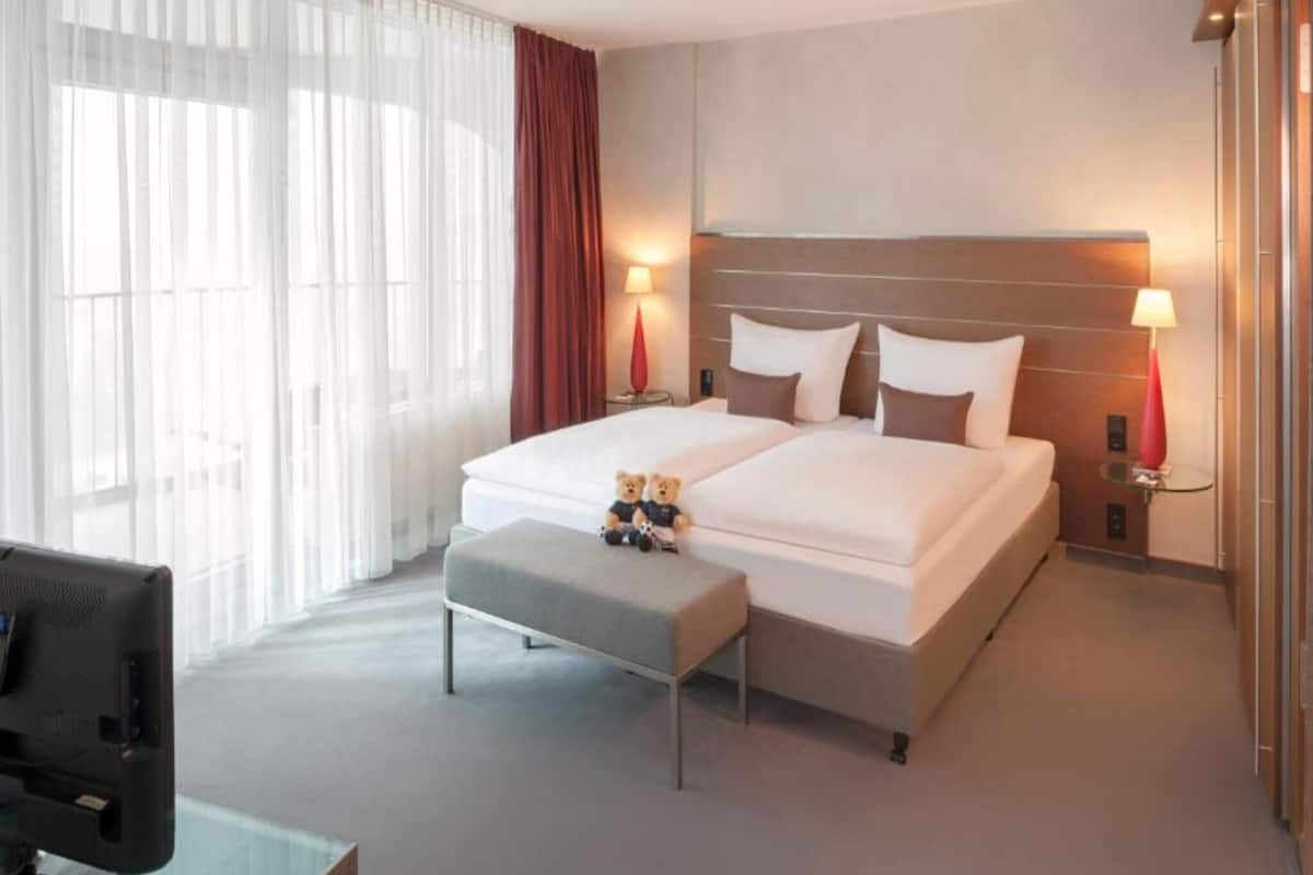Superior Double Room (Floors 10-11)