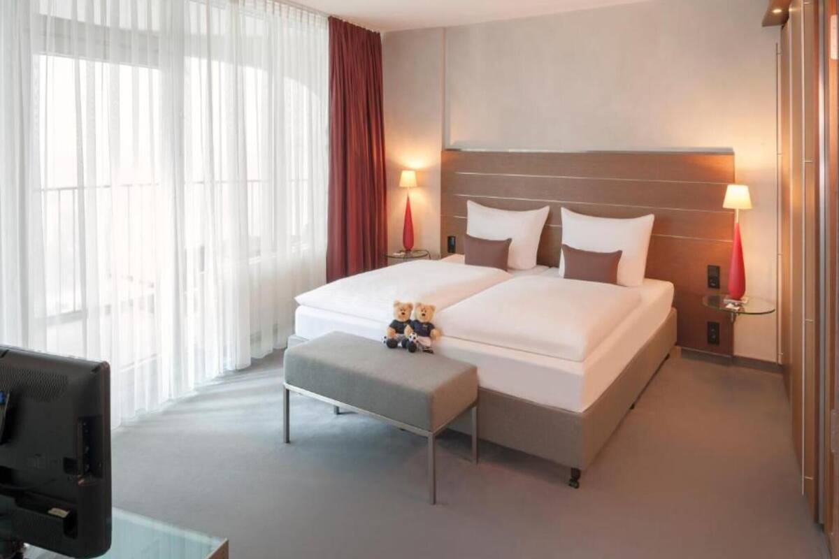 Superior Double Room (Floors 10-11)